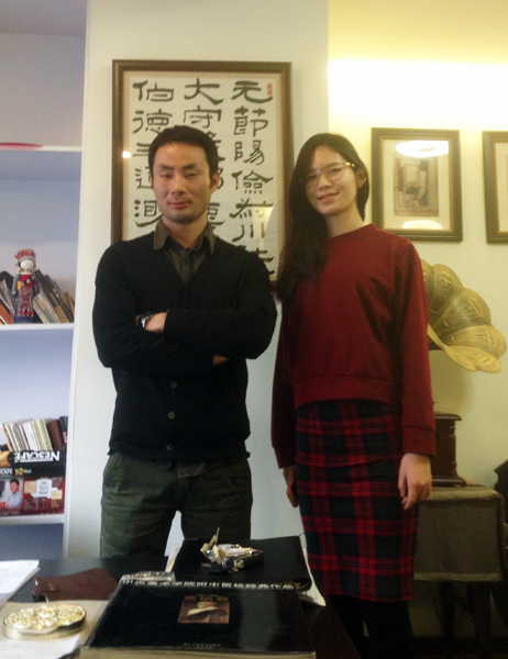 3-录取纽约视觉艺术学院的何思彤同学在画室.jpg